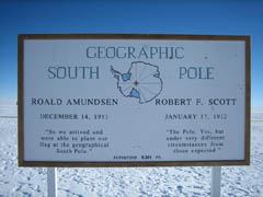 какой географический полюс находится в пределах антарктиды