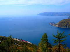 самое большое и смое глубокое озеро росии