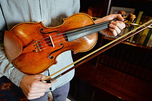 почему скрипки страдивари так хорошо звучат